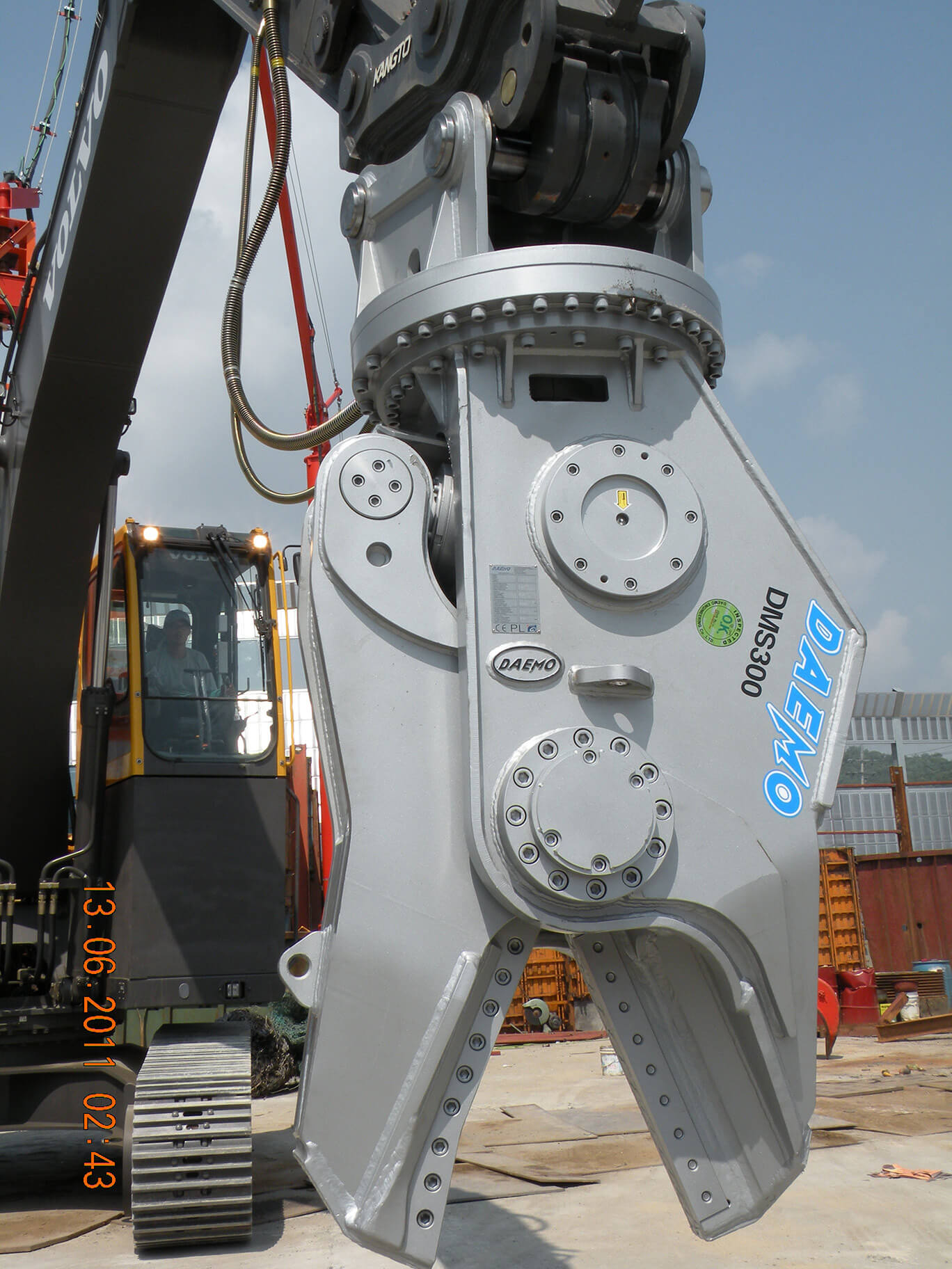 温度对破碎锤使用的影响有哪些